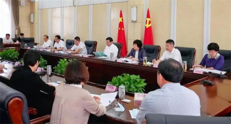 九游老哥J9俱乐部信息曹玉学董事长参加辽阳市民营企业家座谈会